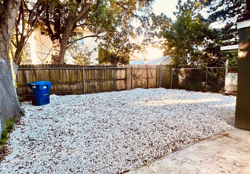 3070 NW 46th St, Miami, FL à vendre - Photo du bâtiment - Image 3 de 11