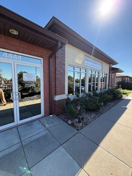 4444 S 86th St, Lincoln, NE à louer - Photo du bâtiment - Image 1 de 5