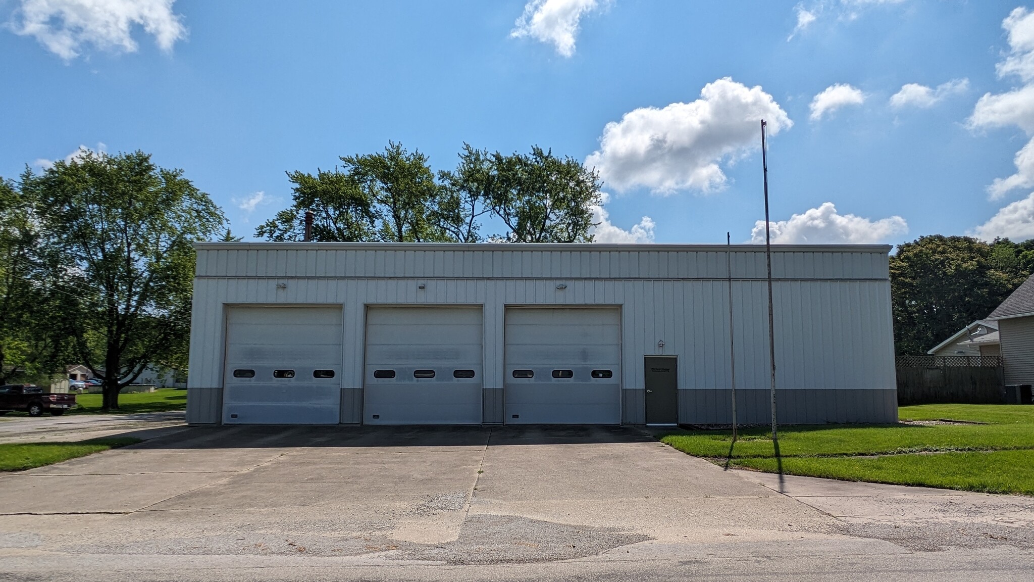 400 Madison st, Towanda, IL for sale Primary Photo- Image 1 of 30