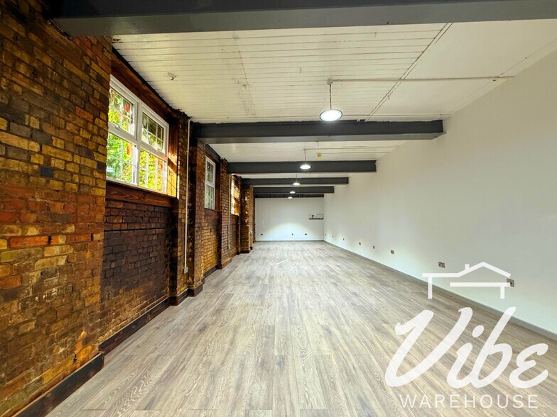 22 Clarence Mews, Londres à louer - Photo du bâtiment - Image 3 de 10