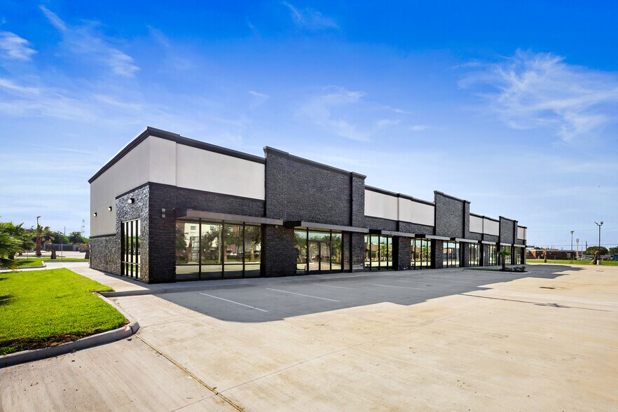 1247 S 13th St, La Porte, TX à louer - Photo du bâtiment - Image 1 de 15