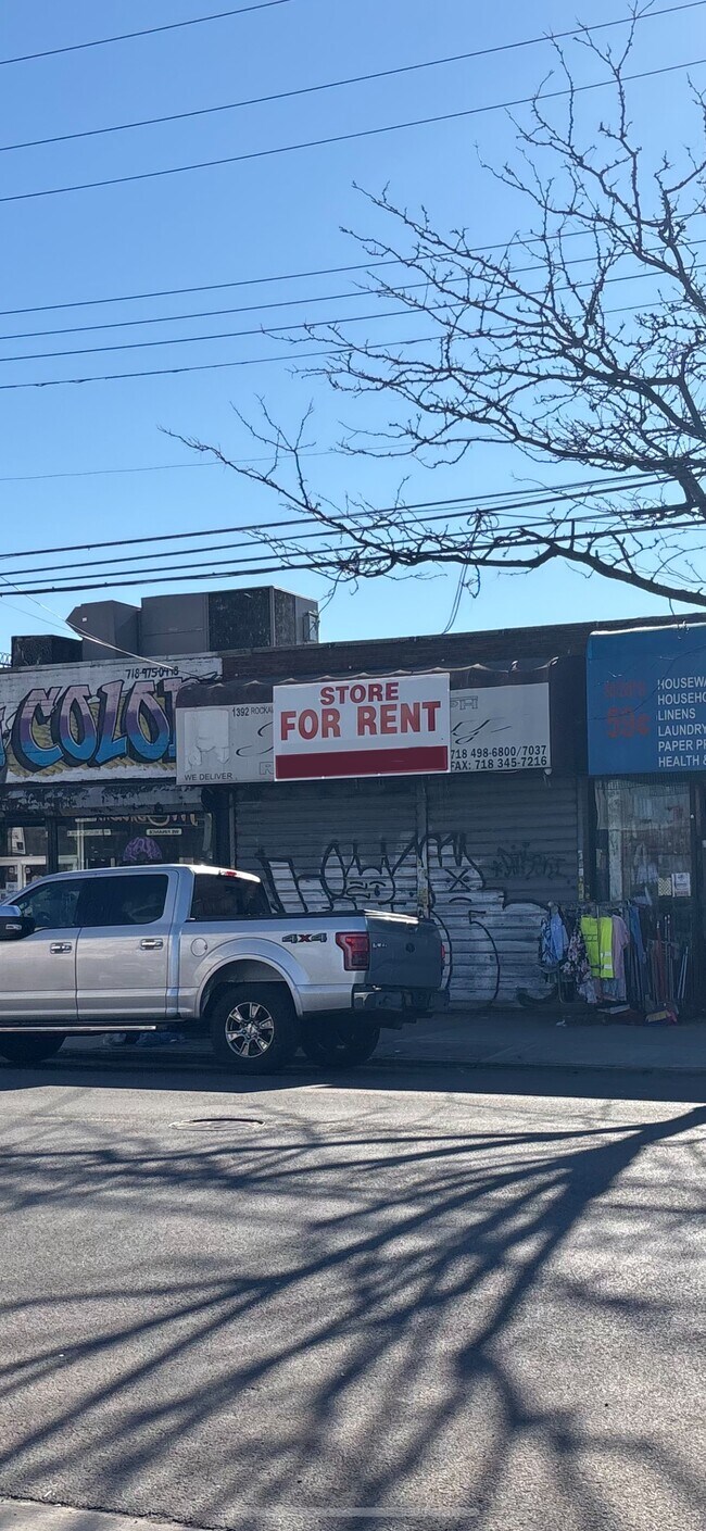 Plus de détails pour 1392 Rockaway Pky, Brooklyn, NY - Commerce de détail à louer