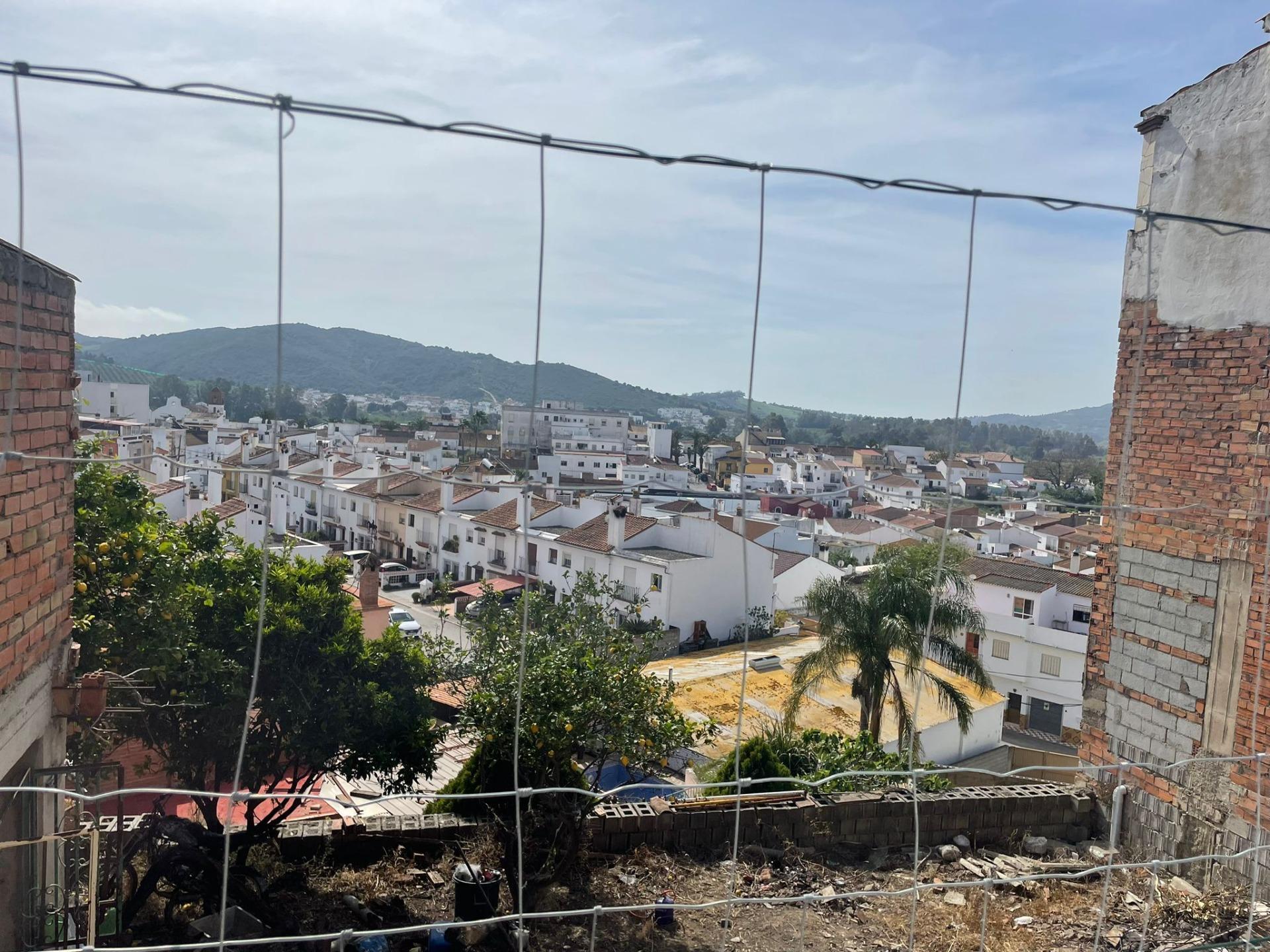 Terrain dans San Martín del Tesorillo, Cádiz à vendre Photo de construction- Image 1 de 8