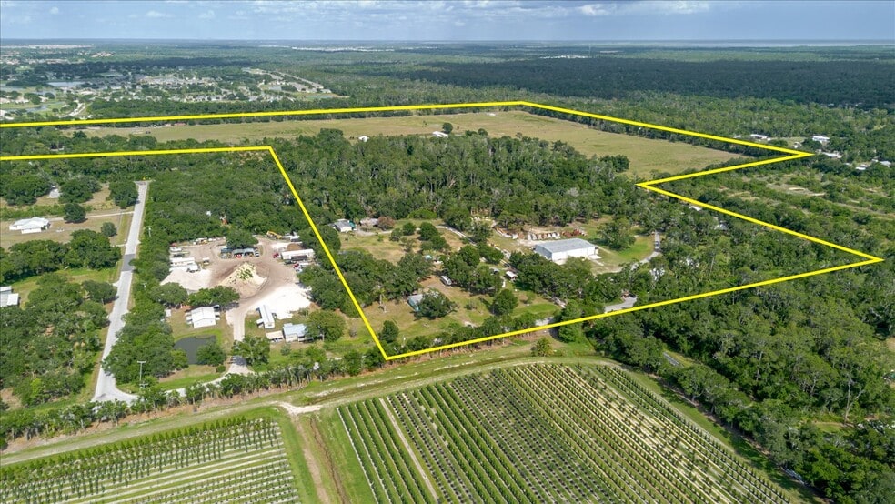 3308 Double D Ranch Trl, Ruskin, FL à vendre - Photo du bâtiment - Image 3 de 13