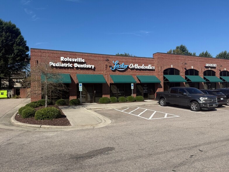 6282 Rogers Rd, Rolesville, NC à louer - Photo du bâtiment - Image 2 de 2