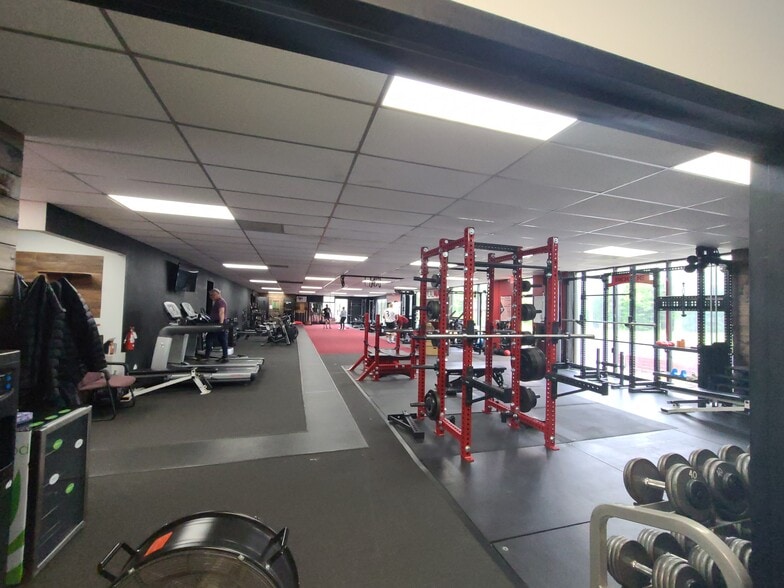 776 Shrewsbury Ave, Tinton Falls, NJ for lease - Building Photo - Image 3 of 9