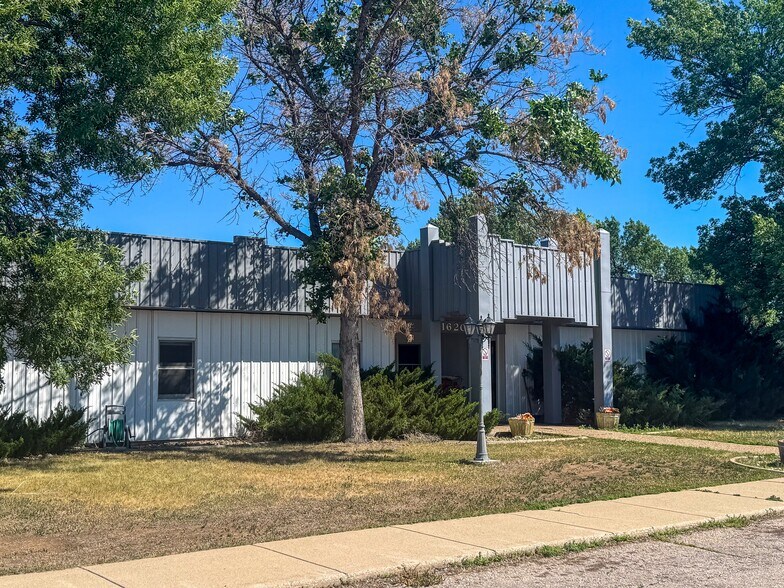 1620 Concourse Ct, Rapid City, SD à vendre - Photo du bâtiment - Image 2 de 8