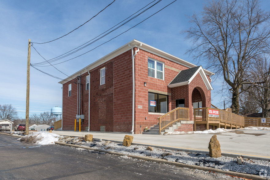 2722 Lincoln Way E, Massillon, OH à vendre - Photo principale - Image 1 de 1