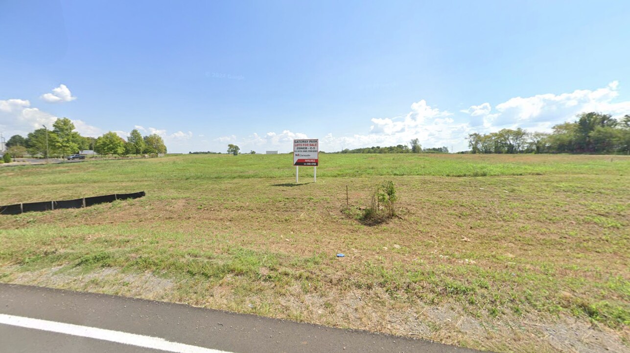 Alfred Thun Road, Clarksville, TN for sale Building Photo- Image 1 of 2
