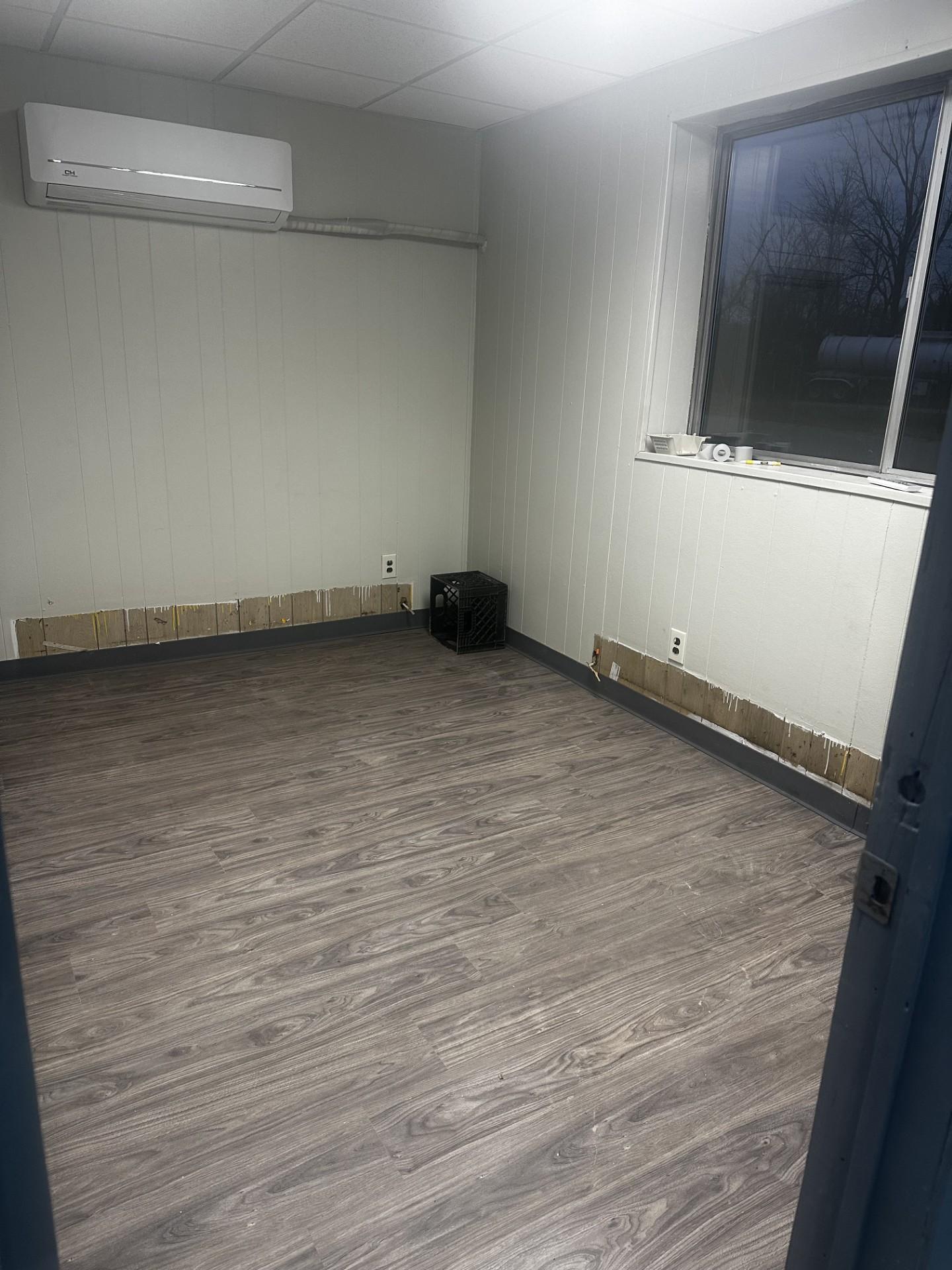 4240 Lisa Dr, Tipp City, OH for lease Interior Photo- Image 1 of 5