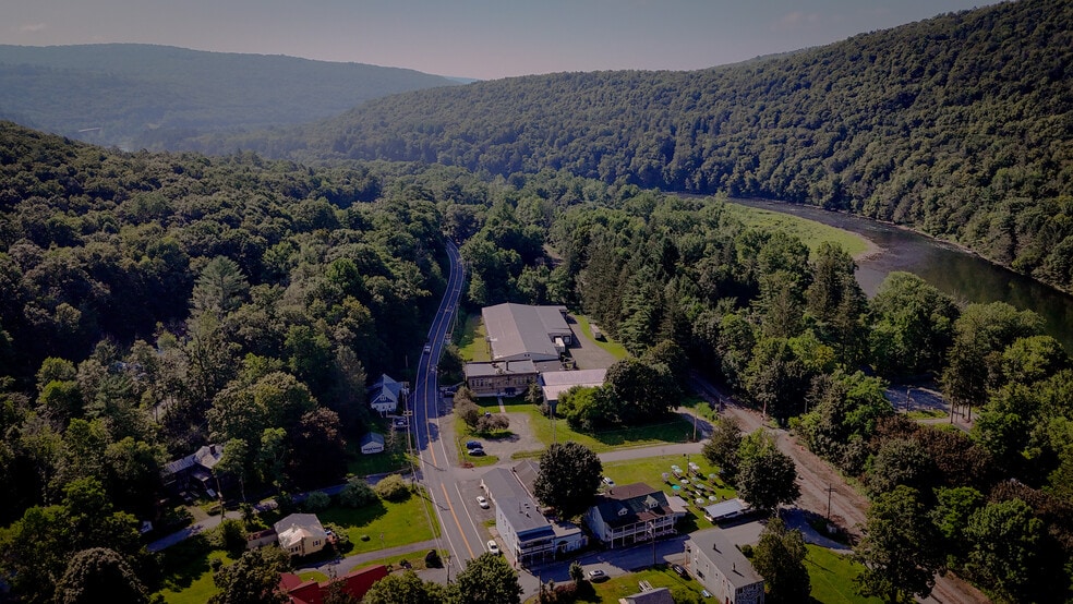 7 Depot St, Long Eddy, NY for sale - Primary Photo - Image 1 of 36