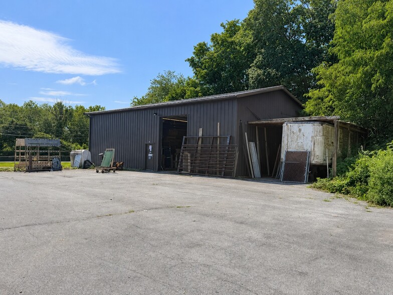 285 Violet Ave, Poughkeepsie, NY for sale - Building Photo - Image 2 of 13