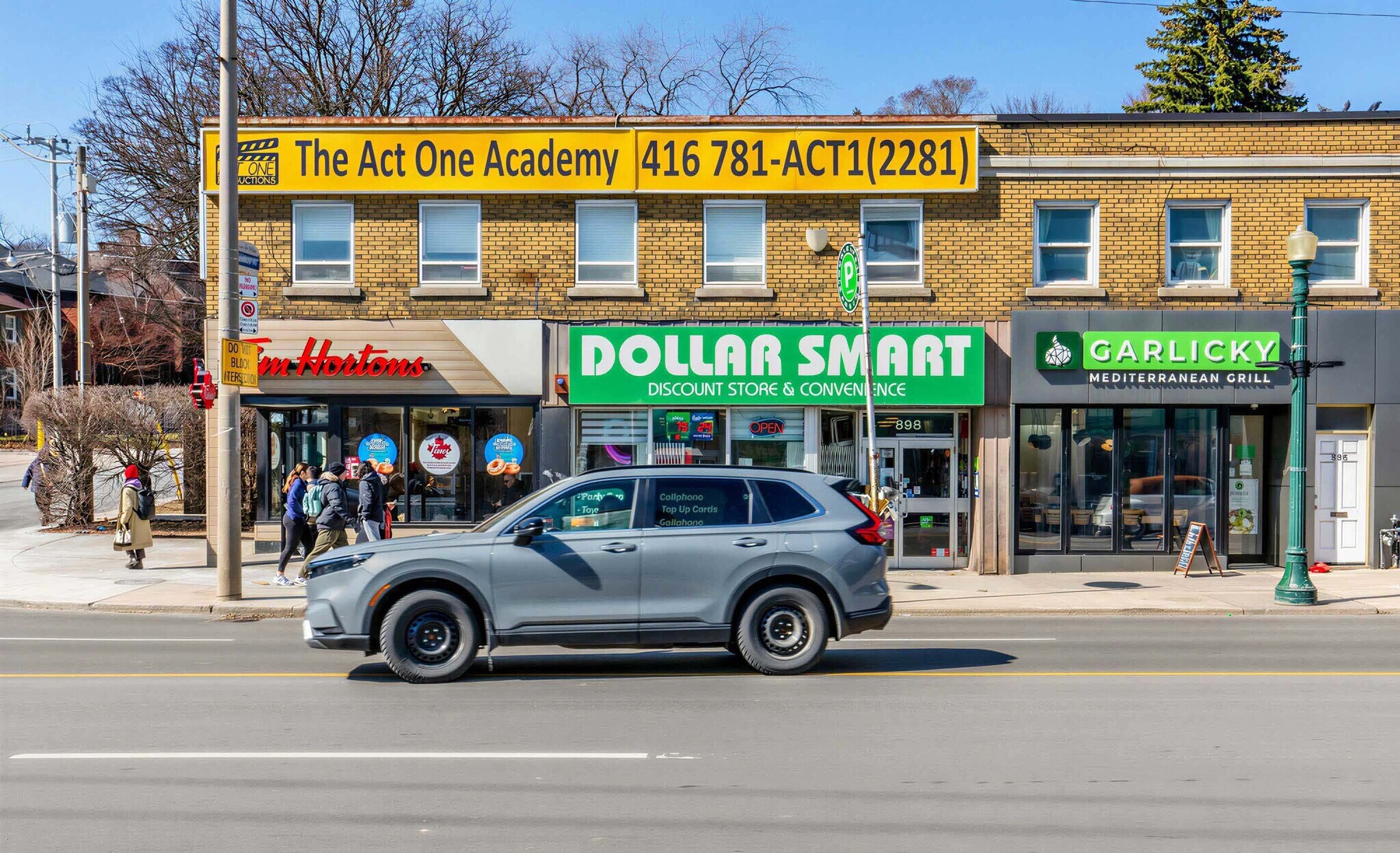 898-900 Eglinton Ave W, Toronto, ON à louer Photo du bâtiment- Image 1 de 2