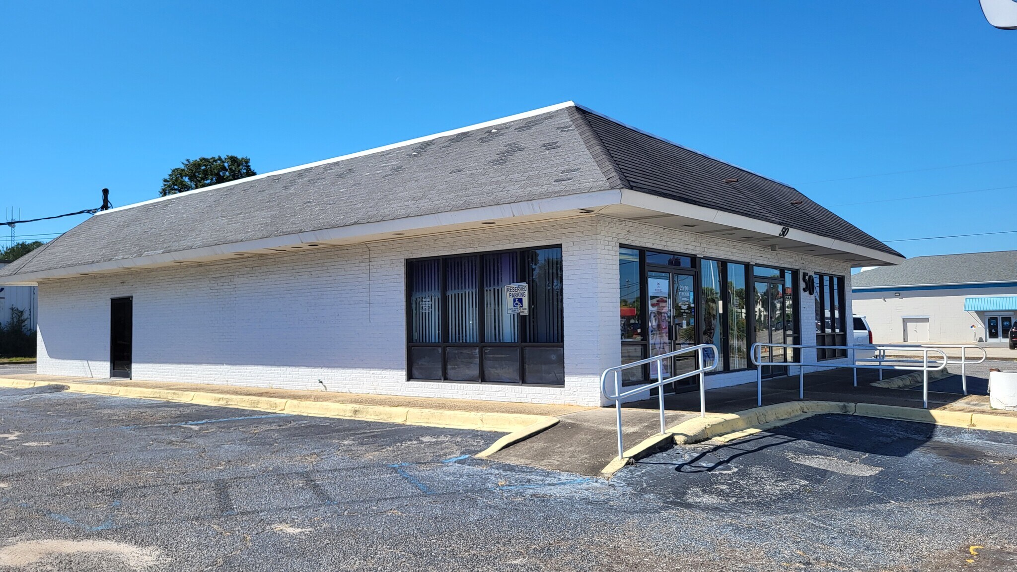 50 Eglin Pky, Fort Walton Beach, FL à vendre Photo principale- Image 1 de 5