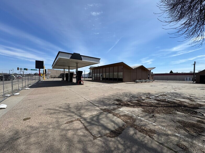 100 Lindbergh Dr NW, Little Falls, MN à louer - Photo du bâtiment - Image 3 de 10