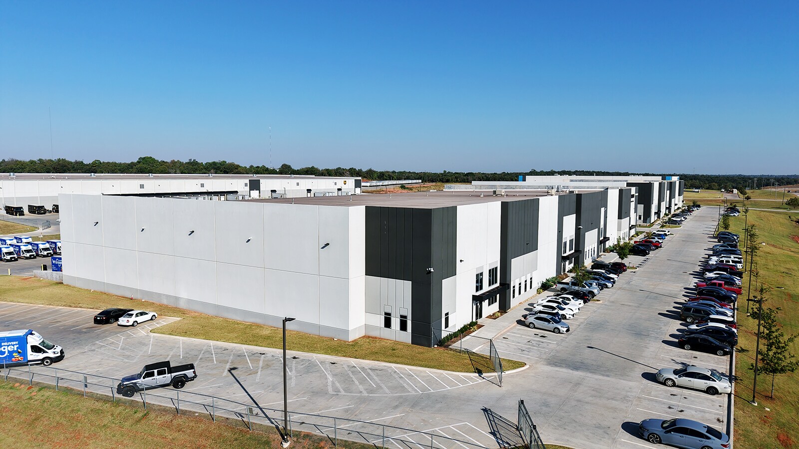 8801 N I 35 Service Rd, Oklahoma City, OK à louer Photo principale- Image 1 de 7