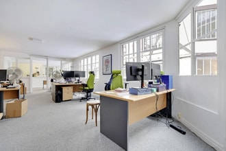 2 Rue de la Roquette, Paris à louer Photo intérieure- Image 1 de 6