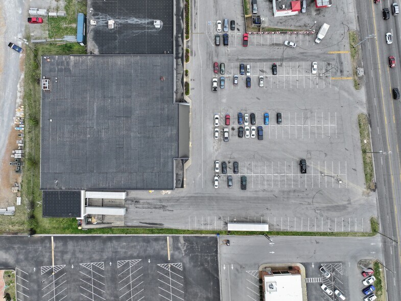 3046-3050 Dickerson Pike, Nashville, TN à louer - Photo du bâtiment - Image 2 de 5