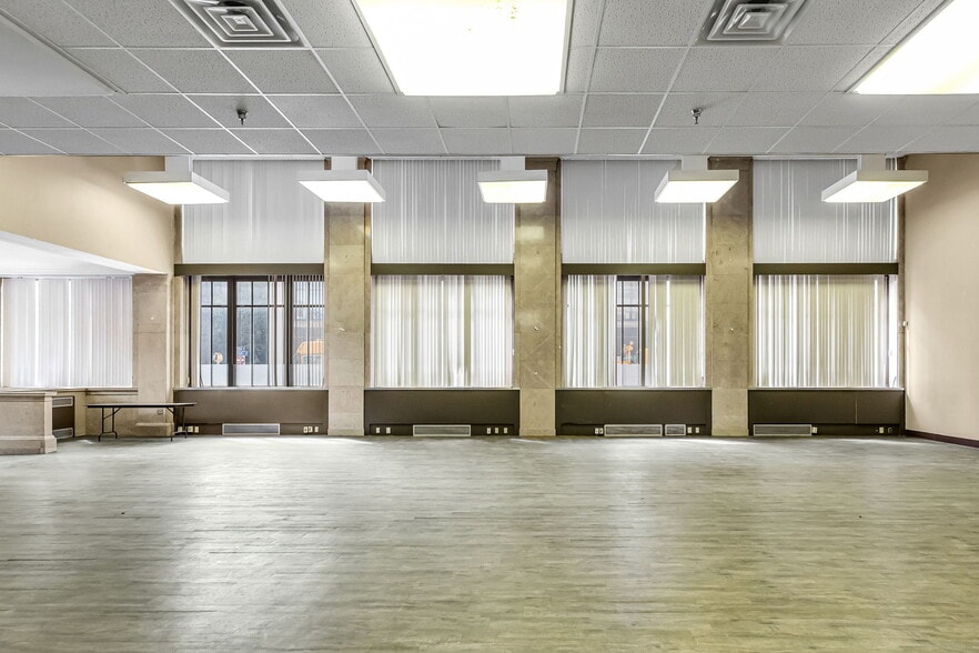 223 High St, Holyoke, MA for lease - Building Photo - Image 3 of 6