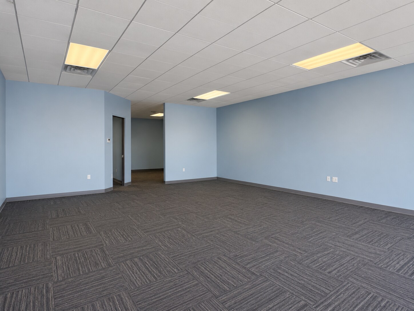 2979 Lindbergh Blvd, Springfield, IL for lease Interior Photo- Image 1 of 3
