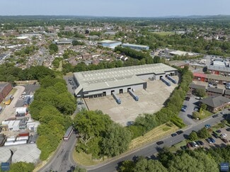 Plus de détails pour Bedford Rd, Petersfield - Industriel à louer