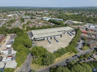 Plus de détails pour Bedford Rd, Petersfield - Industriel à louer