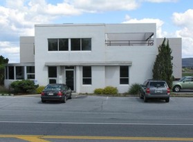 2345 Bernville Rd, Reading PA - Services immobiliers commerciaux