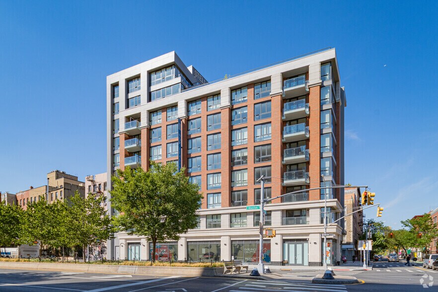 350 E Houston St, New York, NY for lease - Building Photo - Image 1 of 26