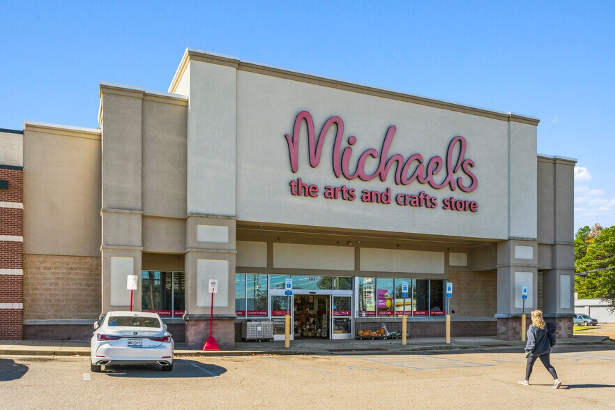 2041 US-45, Columbus, MS à vendre - Photo du bâtiment - Image 3 de 5