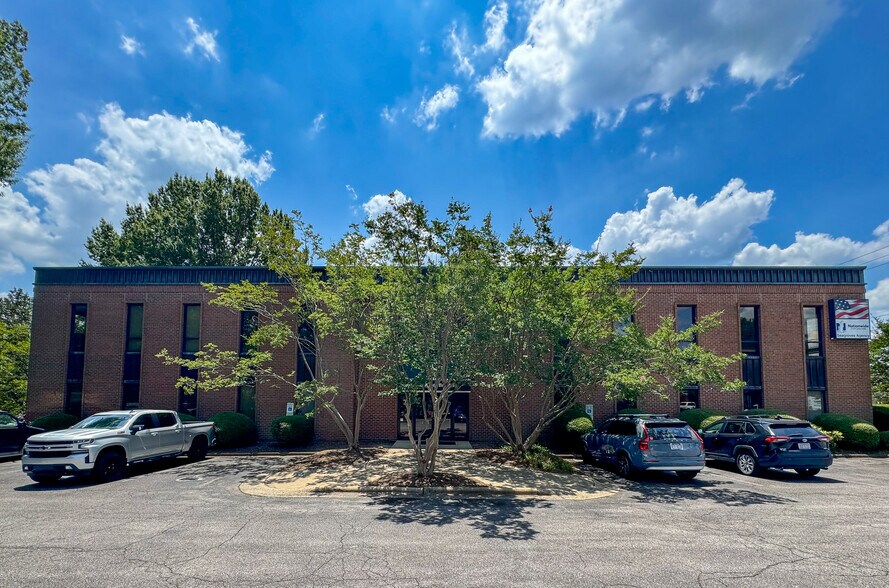 6404 Falls of Neuse Rd, Raleigh, NC à louer - Photo du bâtiment - Image 2 de 7