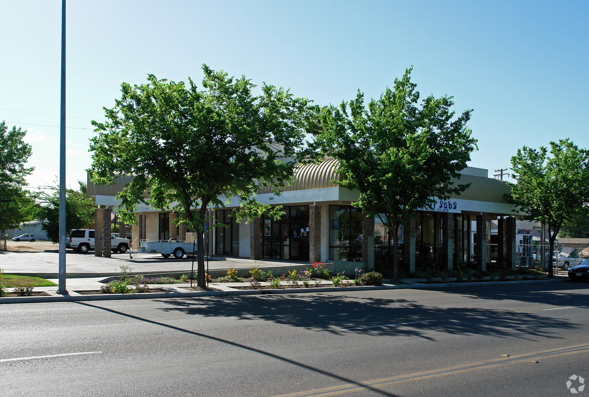 Value Add Neighborhood Retail Center portfolio of 2 properties for sale on LoopNet.ca Primary Photo- Image 1 of 3
