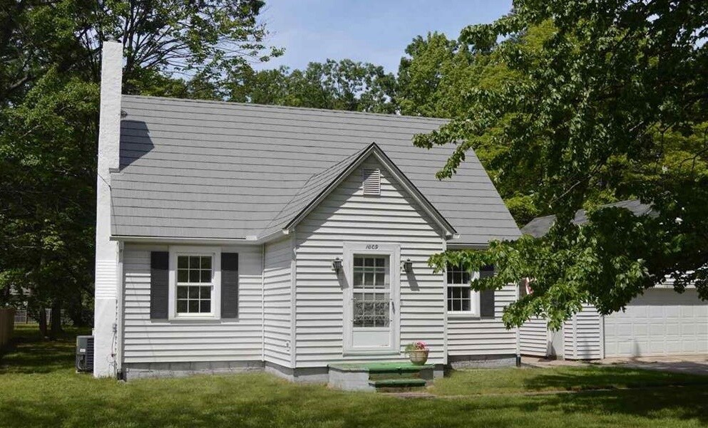 829 E Eighth St, Traverse City, MI à vendre Photo principale- Image 1 de 1