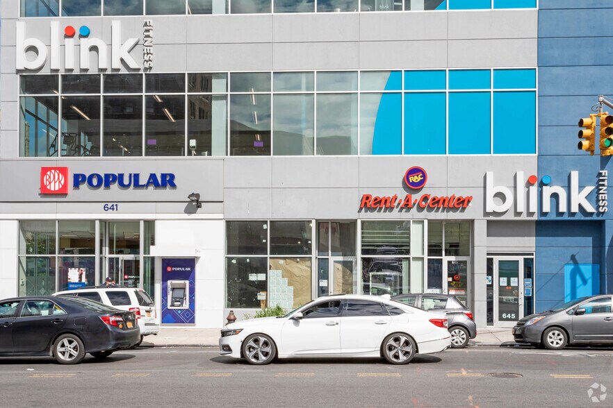 641-645 E Tremont Ave, Bronx, NY for lease - Building Photo - Image 2 of 3