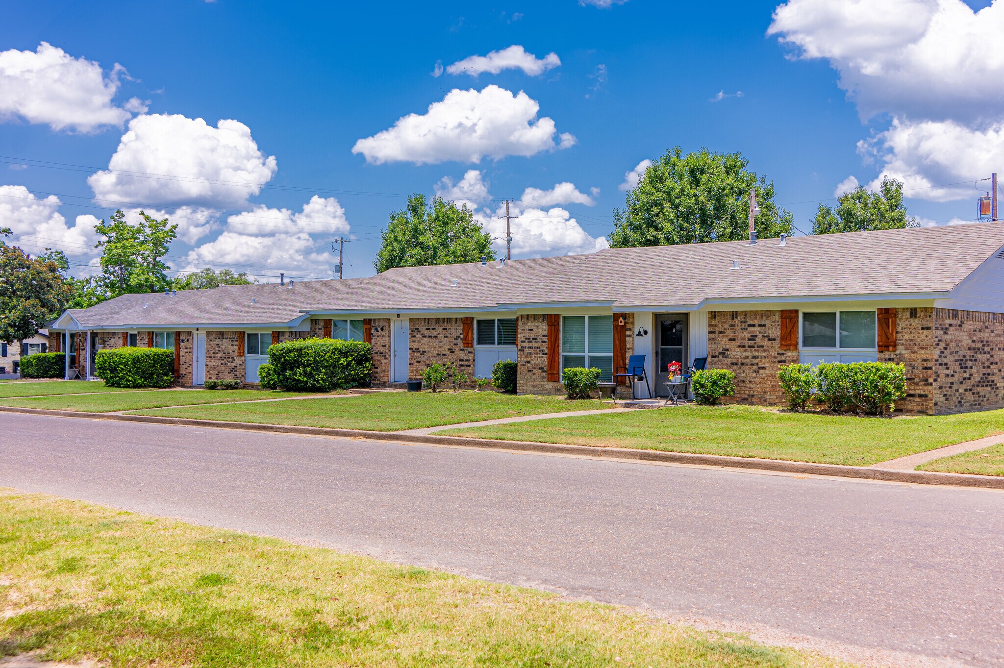 1702 N Newsome St, Mineola, TX à vendre Photo principale- Image 1 de 23