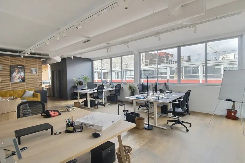 Office in Paris for lease - Interior Photo - Image 2 of 5