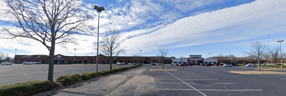 2572-2796 Eastern Blvd, Montgomery, AL for lease - Building Photo - Image 1 of 3