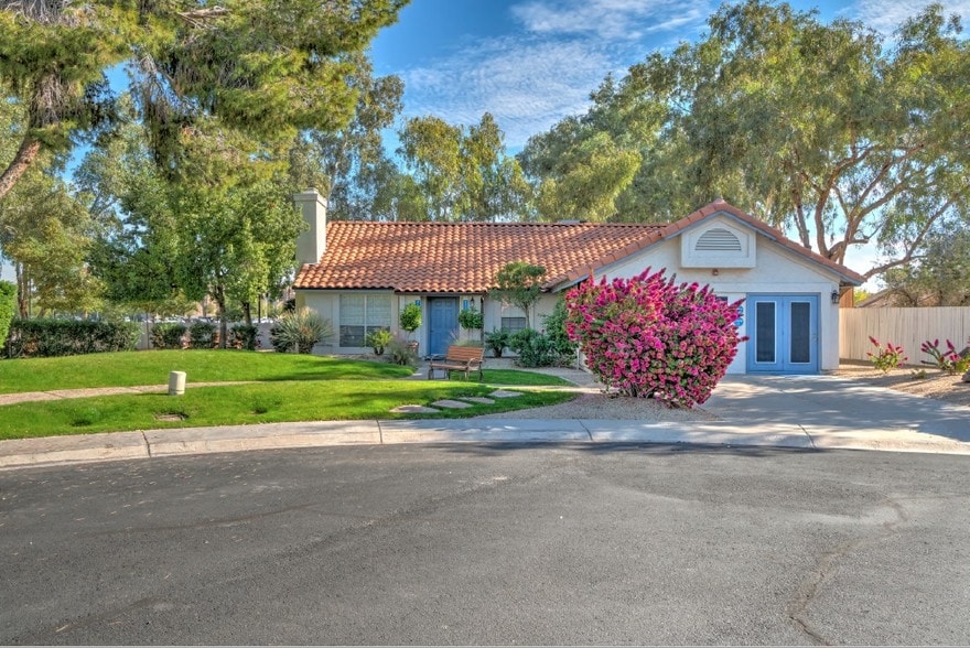 111 S Hearthstone Way, Chandler, AZ à vendre - Photo du bâtiment - Image 3 de 23