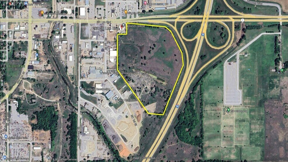 204 SE Lee Blvd, Lawton, OK à vendre - Photo du bâtiment - Image 2 de 2