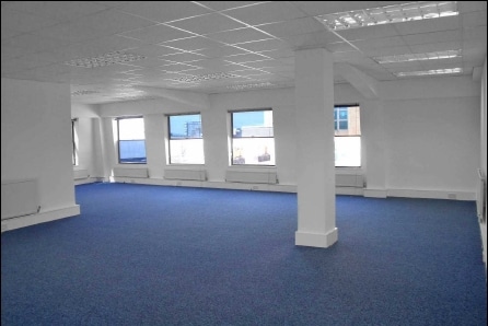 132 Queens Rd, Brighton à louer - Photo du bâtiment - Image 2 de 3