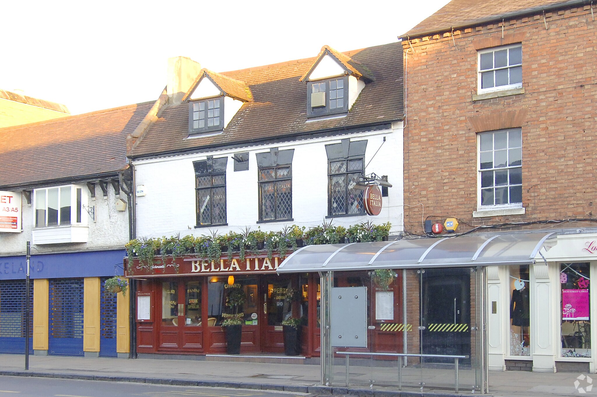 32 Wood St, Stratford Upon Avon à louer Photo principale- Image 1 de 3