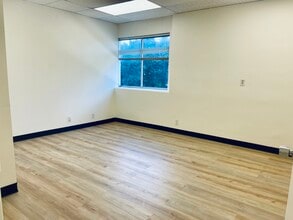 520 S Sepulveda Blvd, Los Angeles, CA à louer Photo intérieure- Image 2 de 3