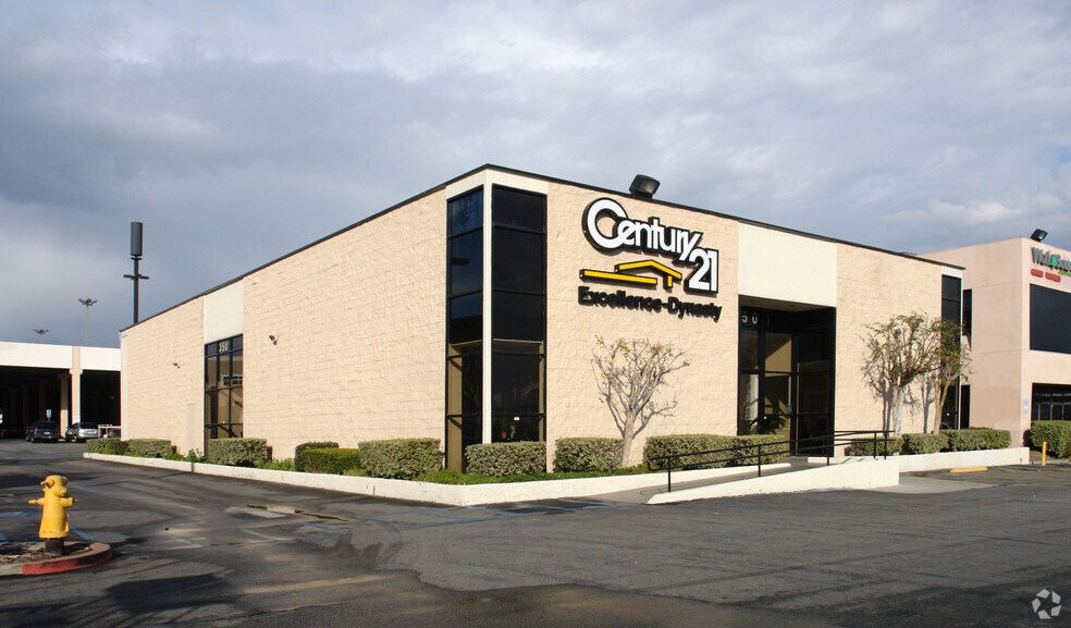 3501 Hart Ave, Rosemead, CA à louer - Photo principale - Image 1 de 42