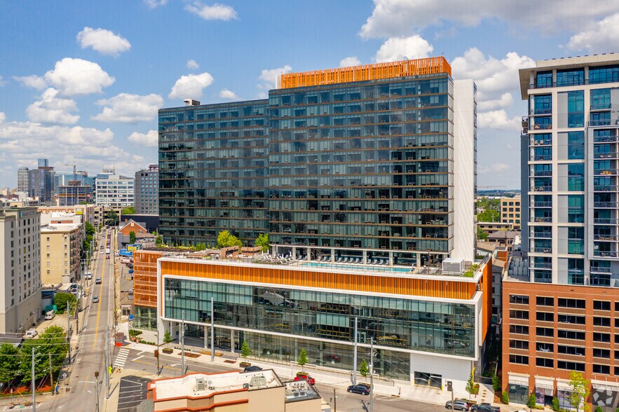 800 19th Ave South, Nashville, TN à louer - Photo principale - Image 1 de 69