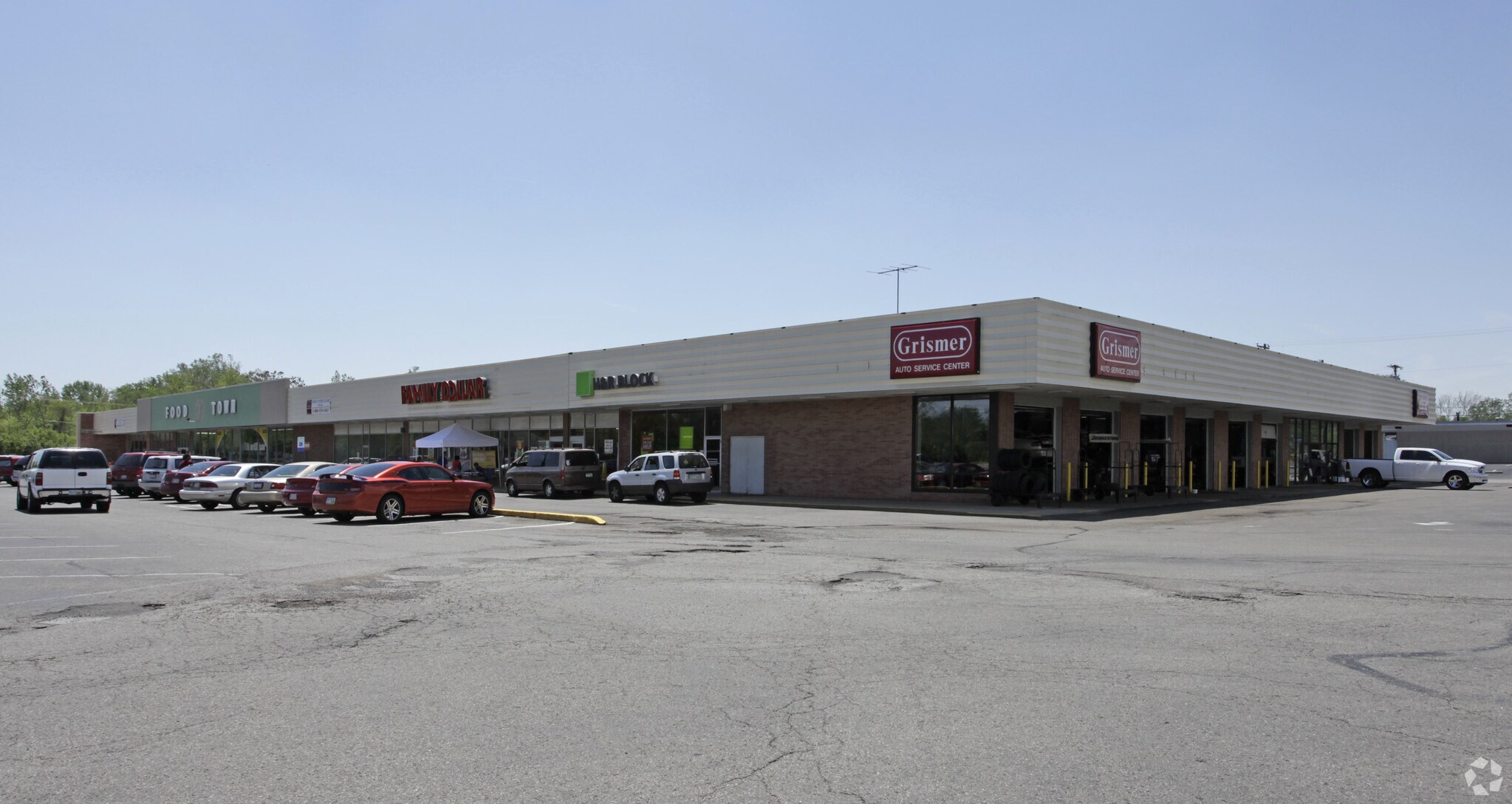 794-840 E Main St, Trotwood, OH for lease Primary Photo- Image 1 of 4