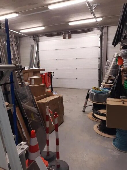 Flex dans Champs-sur-Marne à louer - Photo du bâtiment - Image 3 de 13