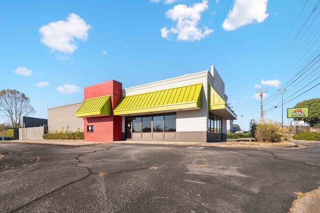 Plus de détails pour 1429 US Highway 421, Wilkesboro, NC - Commerce de détail à louer