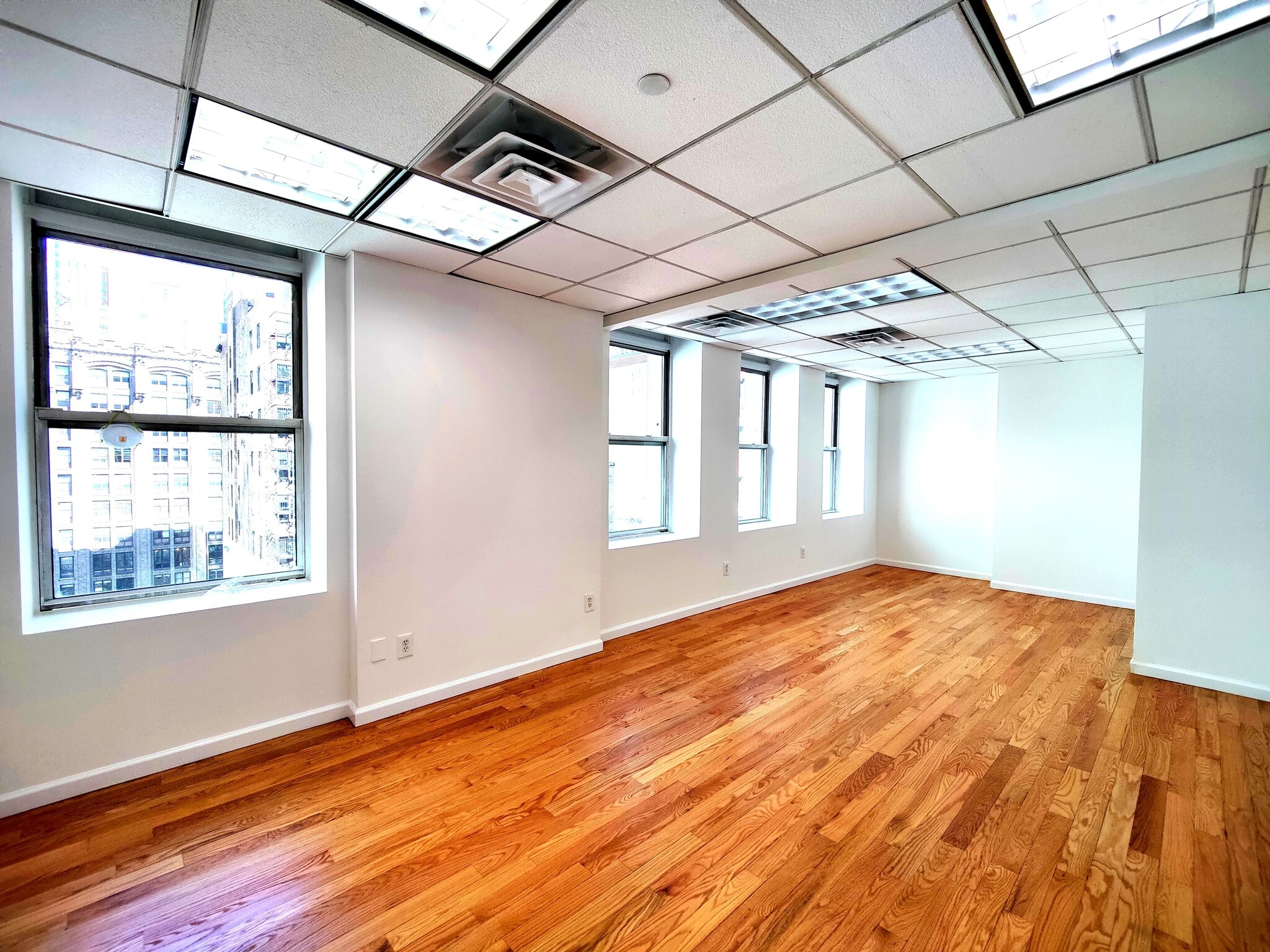 315 Fifth Ave, New York, NY for lease Interior Photo- Image 1 of 6