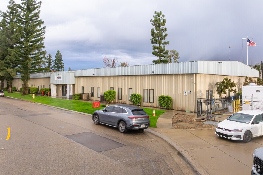 1775 Park St, Selma, CA for sale - Primary Photo - Image 1 of 4