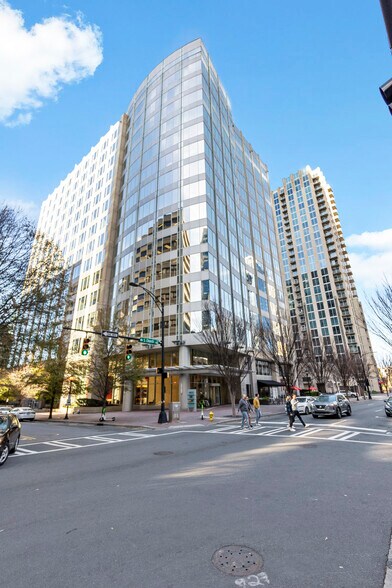 440 S Church St, Charlotte, NC à louer - Photo du bâtiment - Image 1 de 10