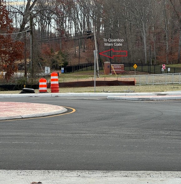 18704 Old Triangle Rd, Triangle, VA for sale - Building Photo - Image 2 of 9